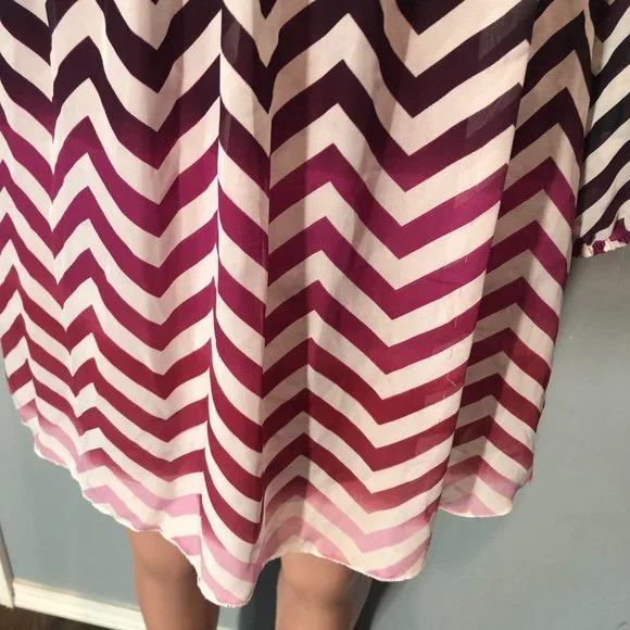 Accidentally In Love  Juniors Medium - Picture 5 of 7